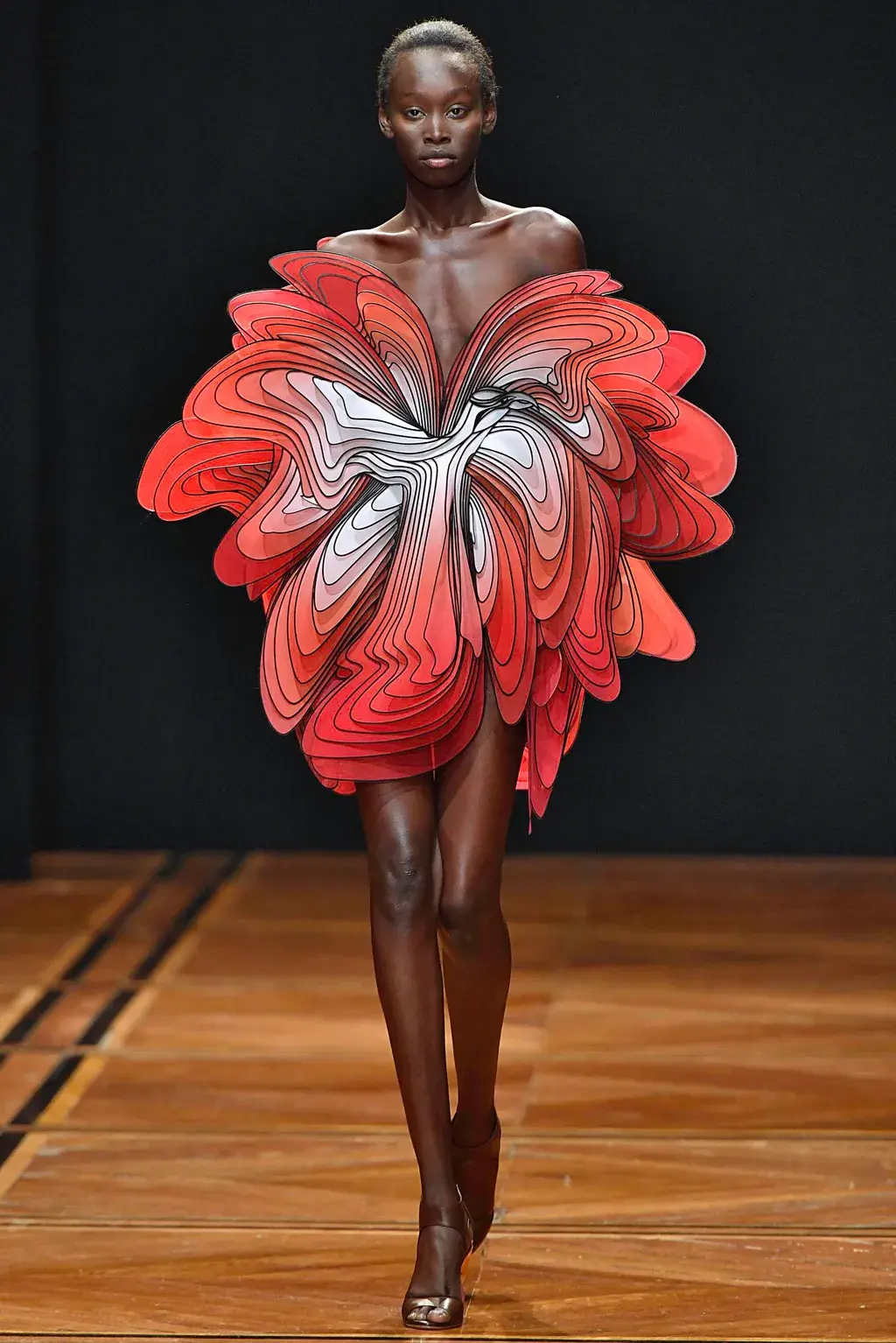 Iris van herpen css19 0017 09ff02