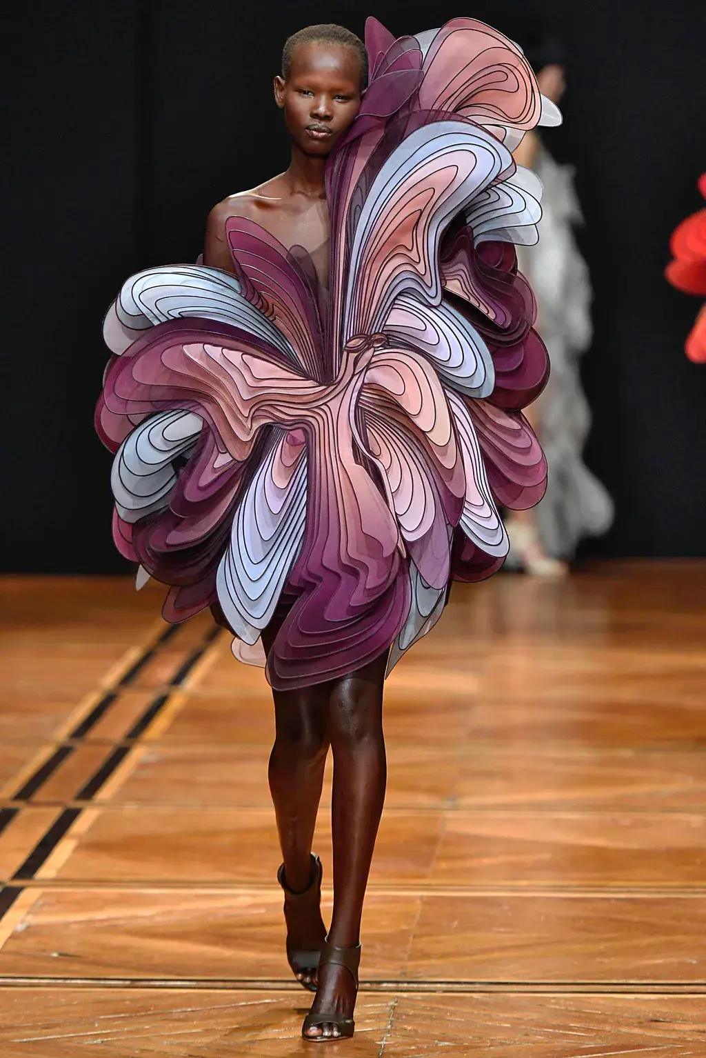 Iris van herpen css19 0018 1394b1