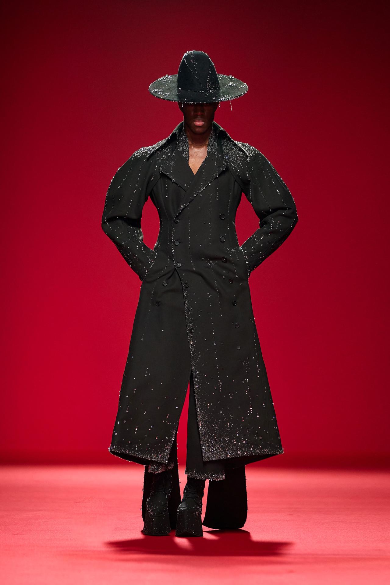 Robert wun ss24 runway press look02