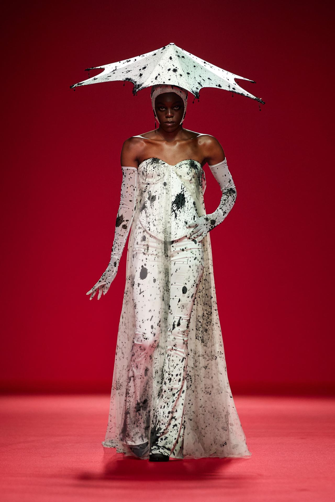 Robert wun ss24 runway press look03