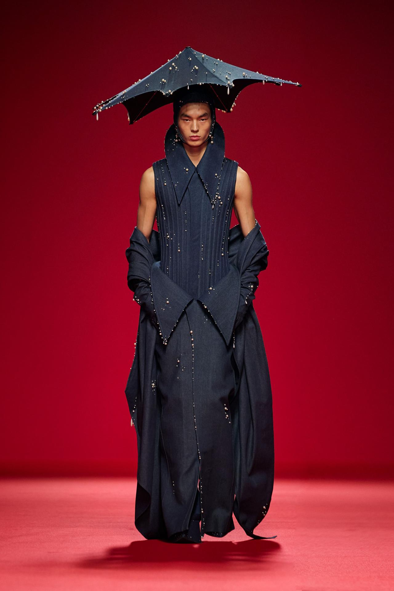 Robert wun ss24 runway press look04