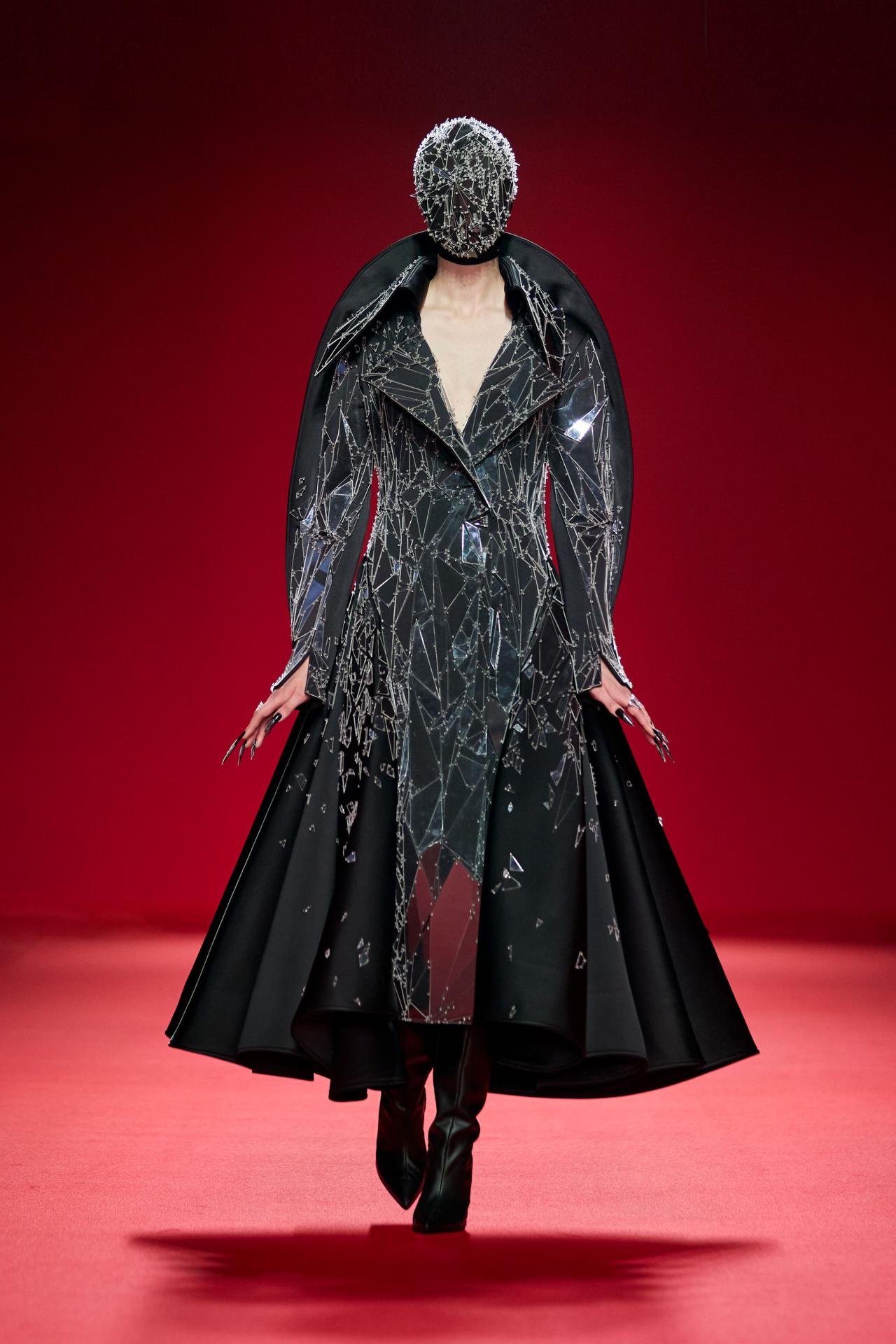 Robert wun ss24 runway press look15
